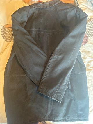 Chaquetón de piel negro