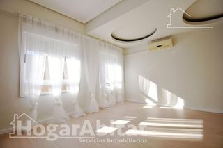 Piso en venta en Piscinas en Villarreal