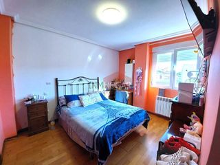 Piso en venta en Universidad en Ávila