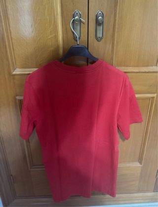 Camiseta Nike Roja Swoosh