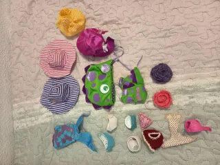 Casa The Bellies , 9 muñecos y bolso con ropita .