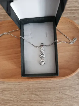 Conjunto collar y pendientes plata brillantes