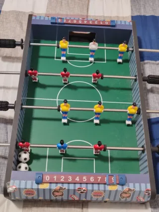 Mini futbolín de mesa