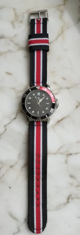 Reloj OWIM Gmbh&Co.KG Hombre 5BAR Negro/Rojo