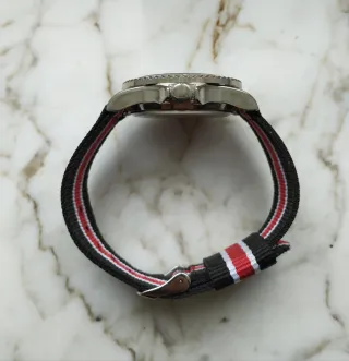 Reloj OWIM Gmbh&Co.KG Hombre 5BAR Negro/Rojo