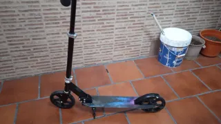 Patinete de trucos negro con ruedas, portatil