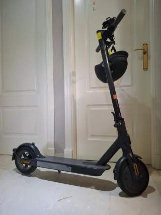 Patinete Eléctrico Xiaomi + Casco + Adaptador