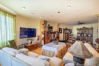 Chalet en venta en Iznalloz