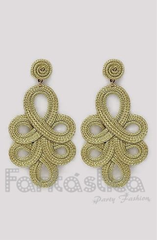 Pendientes dorados flamenca