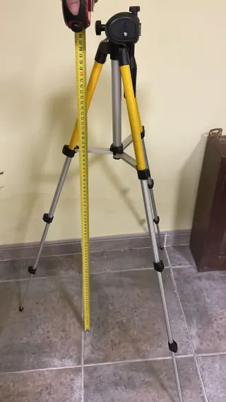 Trípode Plegable Amarillo y Plateado