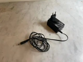 Pianola Yamaha PSR-E353