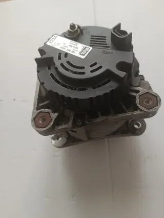 Alternador LagunaII 2.2Dci Valeo 8200206251