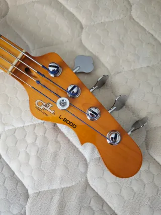 Bajo G&L Tribute L-2000 Sunburst