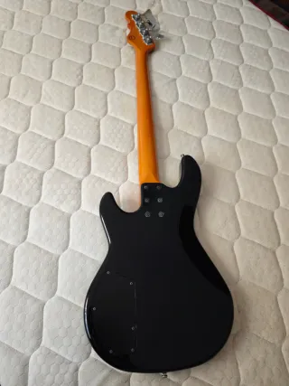 Bajo G&L Tribute L-2000 Sunburst