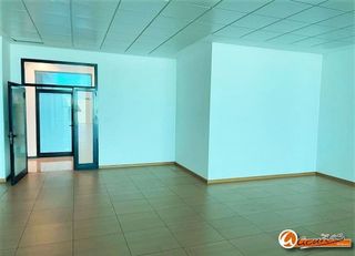 Oficina en venta en Zona de la Vega en Antequera