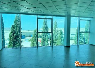 Oficina en venta en Zona de la Vega en Antequera