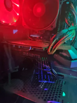 Tarjeta Gráfica Gigabyte GTX 1660 Super OC 6GB