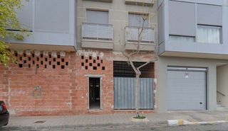 Local comercial en venta en Yecla