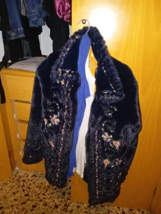 Chaqueta fiesta negra bordada