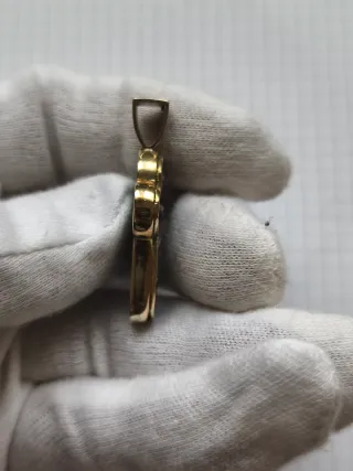 Cruz de Plata y chapado Oro.