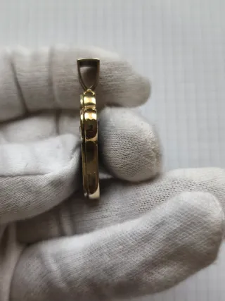 Cruz de Plata y chapado Oro.