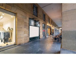 Local comercial en alquiler en Centro en San Sebastián-Donostia