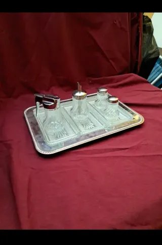 Antiguo Combo Salsero, Azucarero y Saleros.