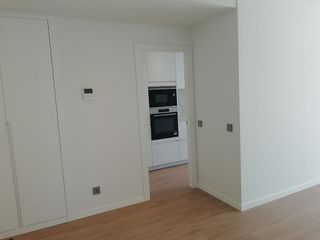 Ático en alquiler en Salvador en Madrid