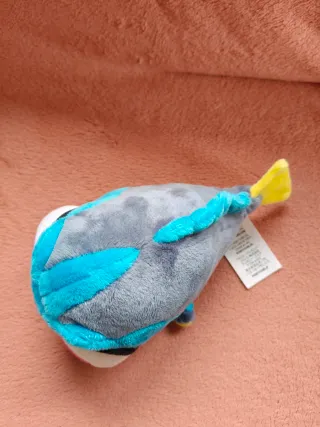 Peluche Dory Bebé Buscando a Dory Nemo disney