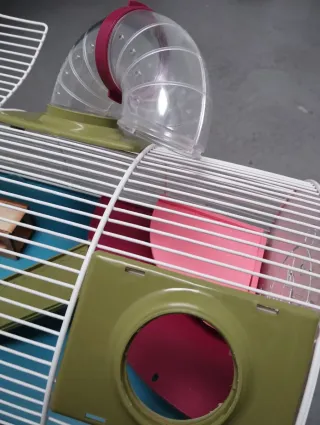 Jaula para hámster con accesorios