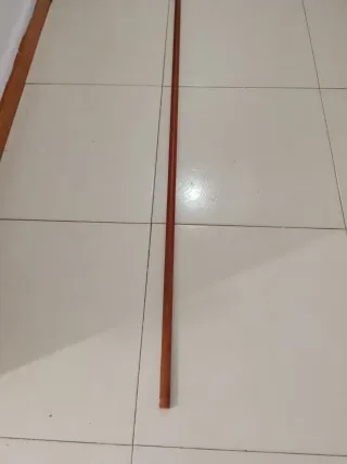 Palo de cortina de madera