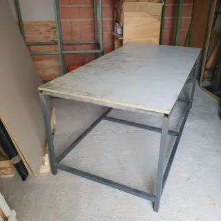 Mesa de trabajo robusta 0.90*1.70*0.75