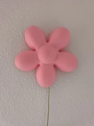 Lámpara flor rosa IKEA