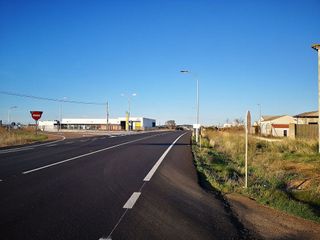 Terreno en venta en Olivenza