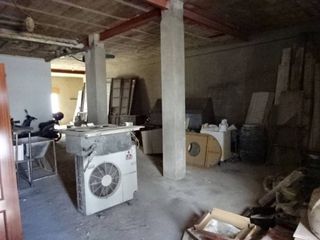 Local comercial en venta en Cabra