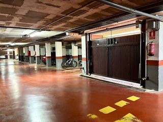 Garaje en venta en Ciutat Universitària en Elche