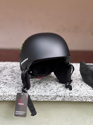 Casco Snowboard Marca: ADITAM Casco Nero Taglia L