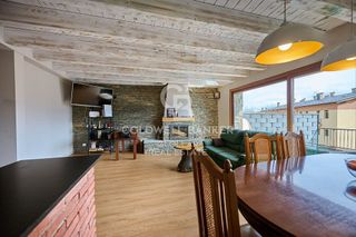 Casa adosada en venta en Puigcerdà