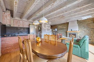 Casa adosada en venta en Puigcerdà