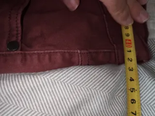 Vaqueros Wrangler burdeos