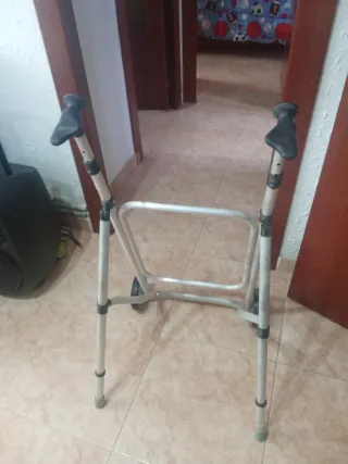 Andador Plegable con Ruedas