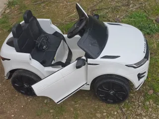 Coche eléctrico infantil blanco