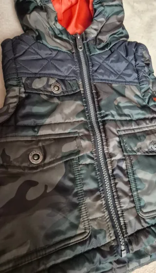 Chaleco acolchado infantil camuflaje