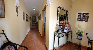 Chalet en venta en La Granja-La Colina-Los Pastores en Algeciras