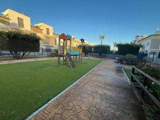 Casa adosada en venta en Torreblanca en Sevilla