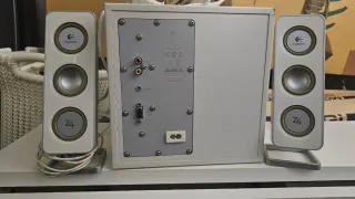 Altavoces Logitech Z4i Blancos