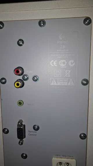 Altavoces Logitech Z4i Blancos