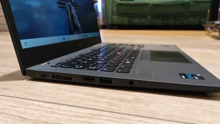 Portátil ultraligero Lenovo.