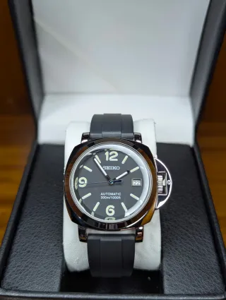 Reloj Seiko Mod Pam Negro Blanco Azul Marino