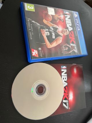 PS4 (PlayStation 4) Negra + 2 Mandos